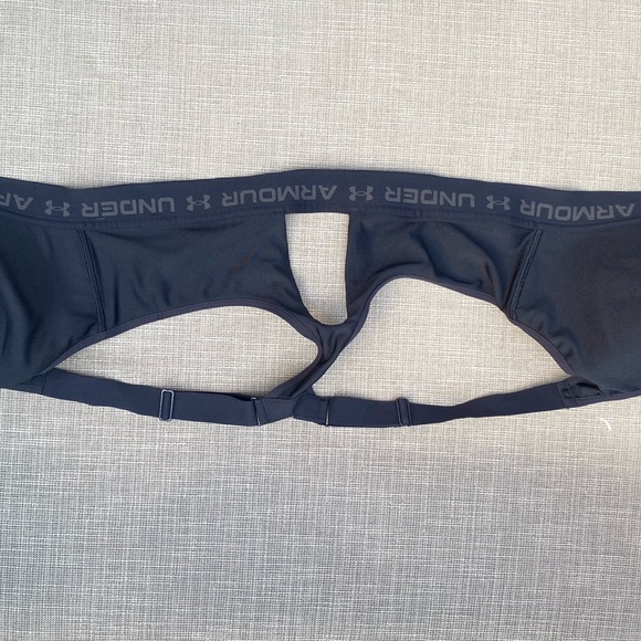Under Armour Compression Bra 38D - Picture 4 of 4
